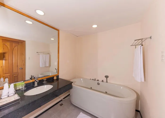 Luxury hotel only: Romance Hotel